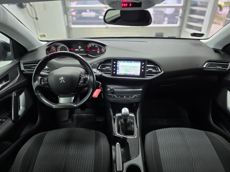 Peugeot 308 1,6 BlueHDi 120 Active SW 5d