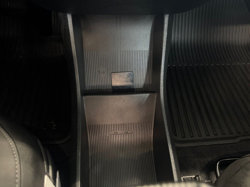 Volvo EX30 Standard Range Core 5d