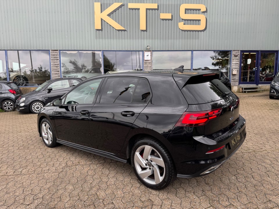 VW Golf VIII 1,4 GTE DSG 5d