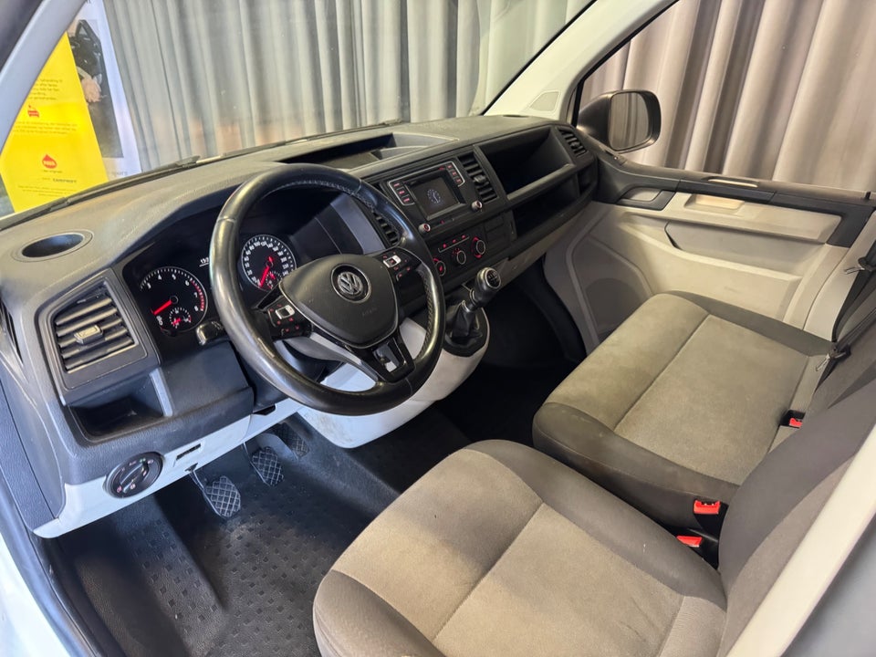 VW Transporter 2,0 TSi 150 Kassevogn kort