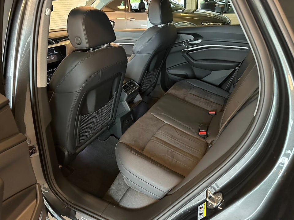 Audi e-tron 55 S-line quattro 5d