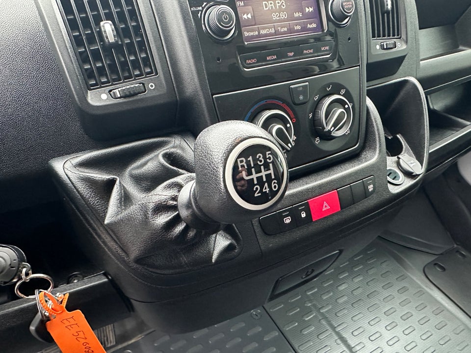 Peugeot Boxer 335 2,2 BlueHDi 165 L2 Plus Alukasse