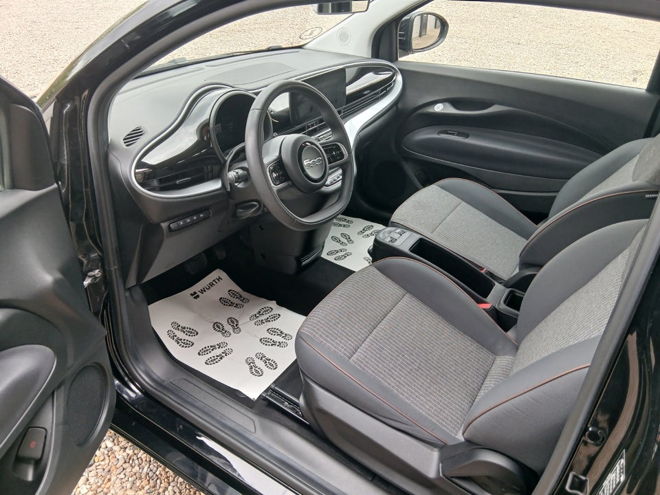 Fiat 500e 42 Icon 3+1 4d