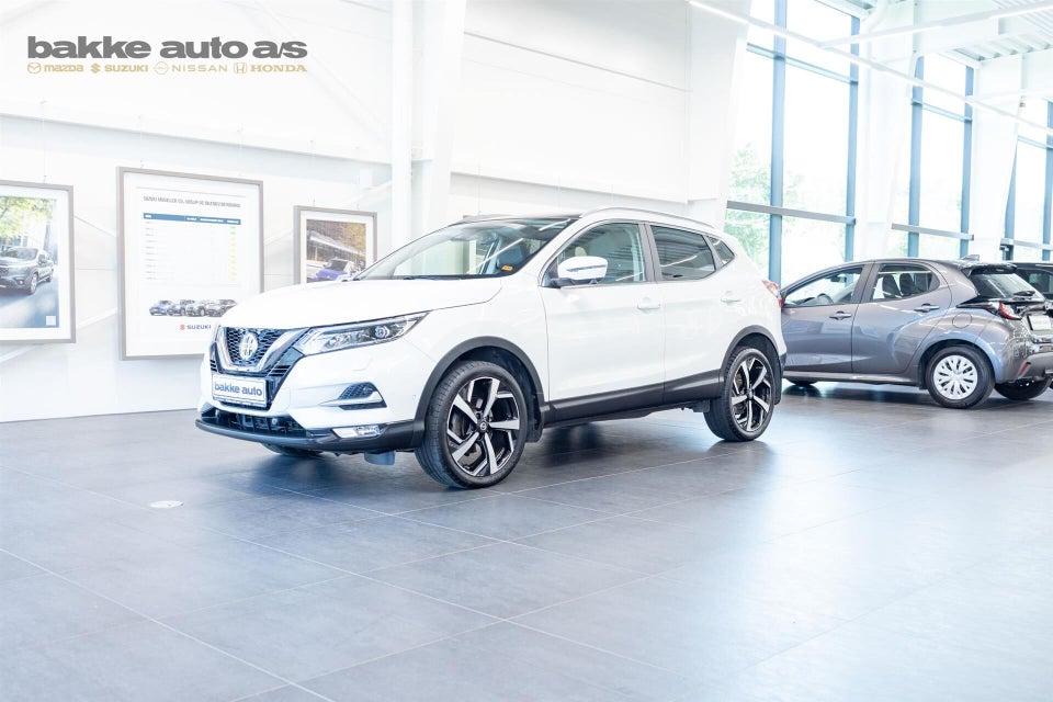 Nissan Qashqai 1,3 Dig-T 160 Tekna 5d