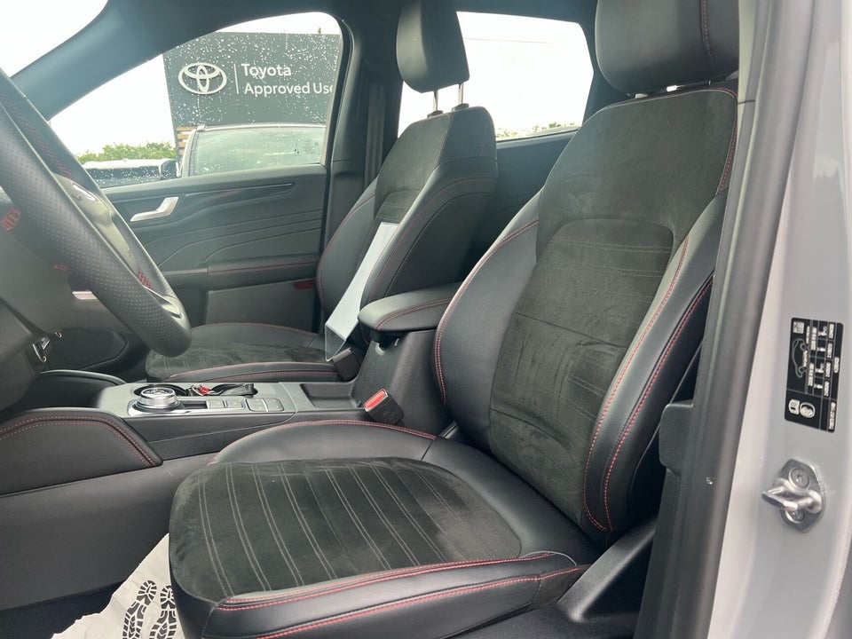 Ford Kuga 2,5 PHEV Graphite Tech CVT 5d