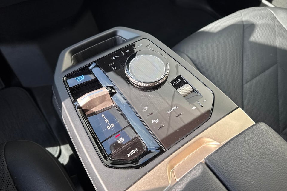BMW iX xDrive40 Sport 5d