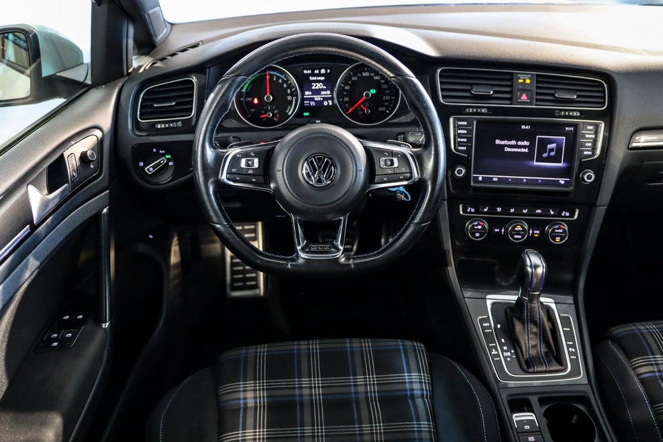 VW Golf VII 1,4 GTE DSG 5d