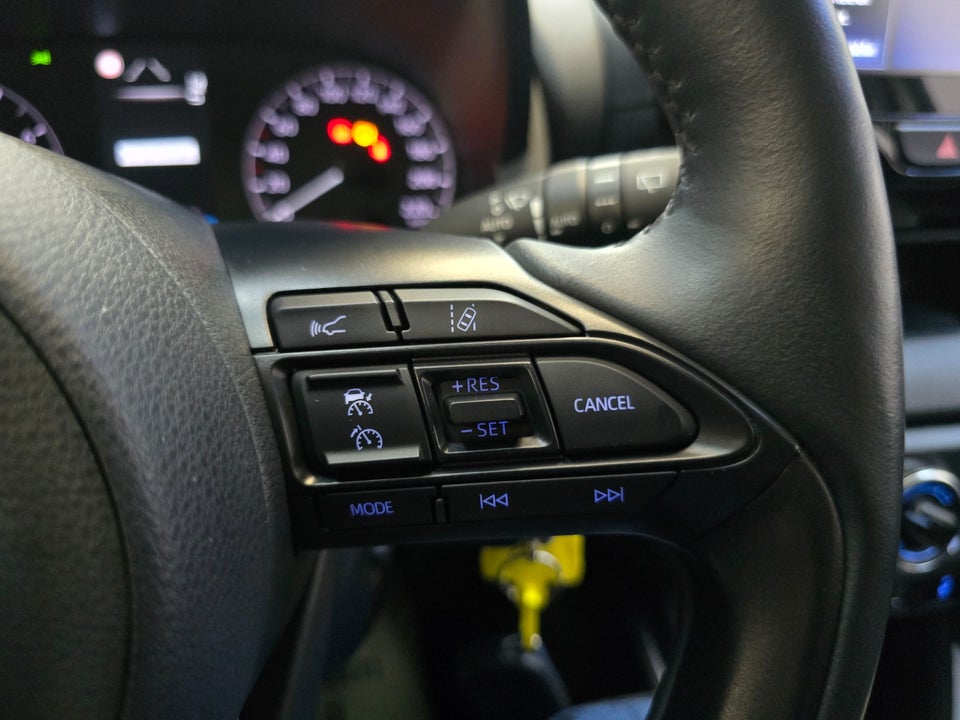 Toyota Yaris 1,5 Active 5d