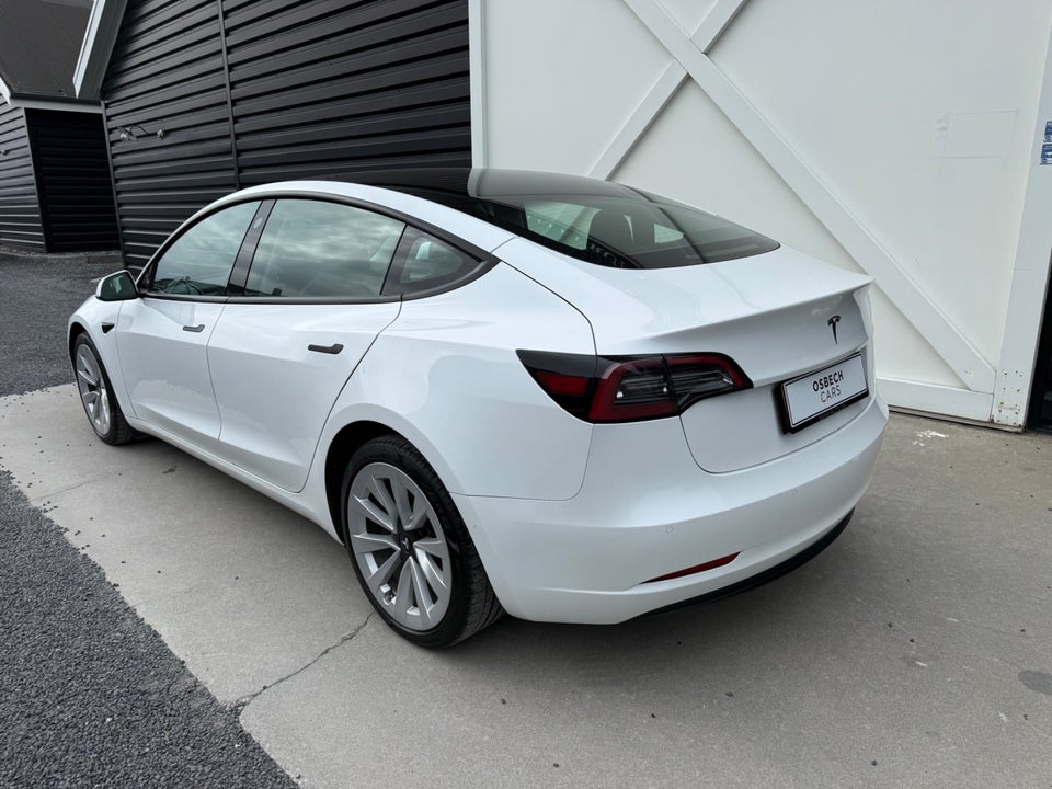 Tesla Model 3 Standard Range+ RWD 4d