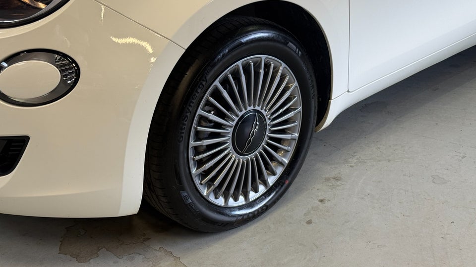 Fiat 500e 42 Icon 3d