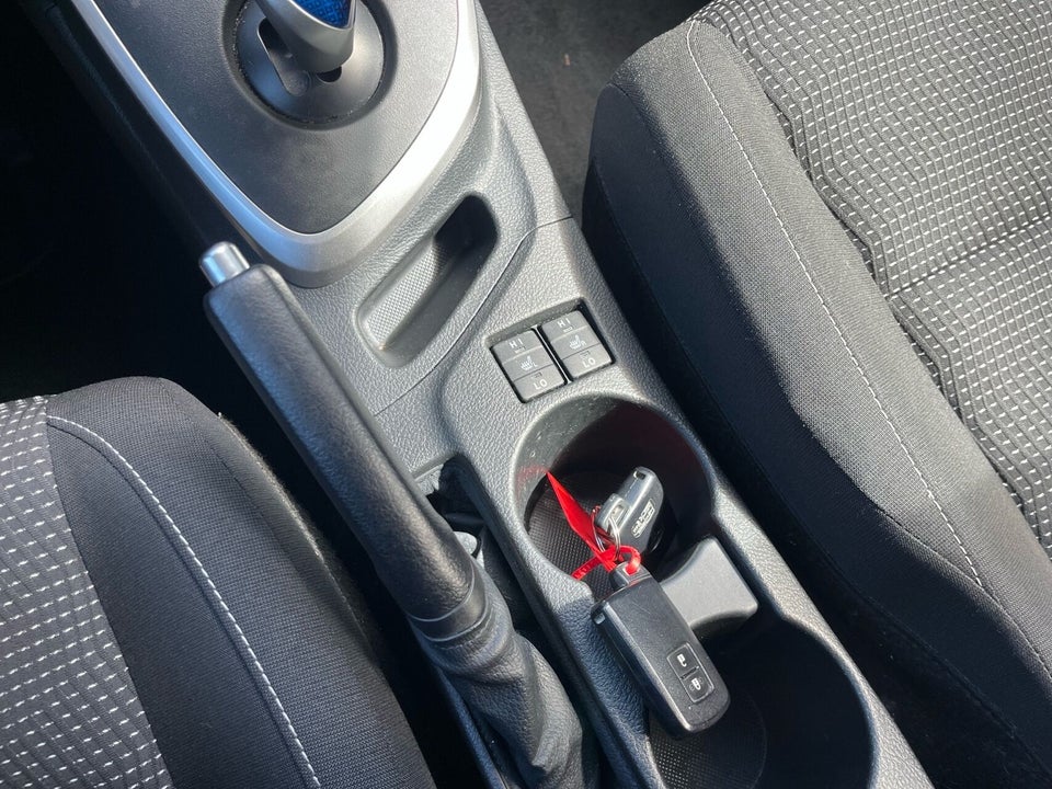 Toyota Auris 1,8 Hybrid H2+ CVT 5d