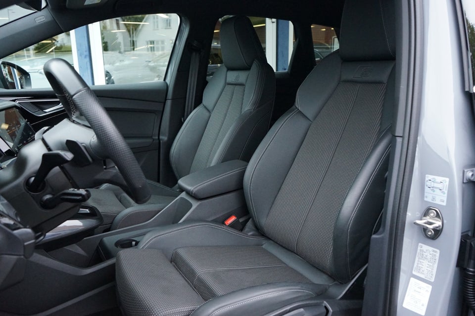 Audi Q4 e-tron 40 S-line 5d