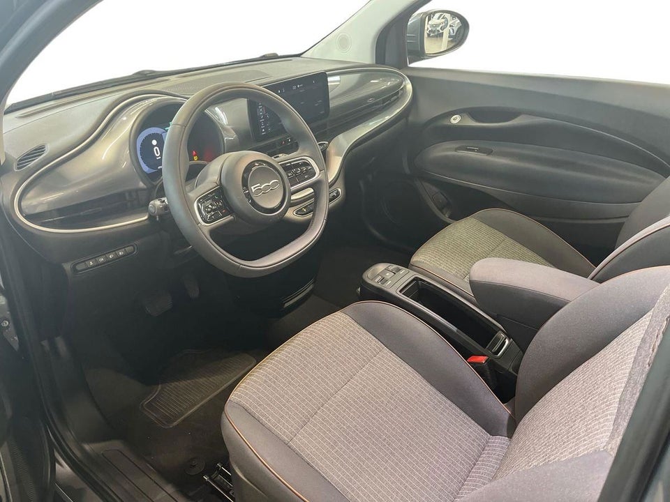 Fiat 500e 42 Icon Cabrio 2d