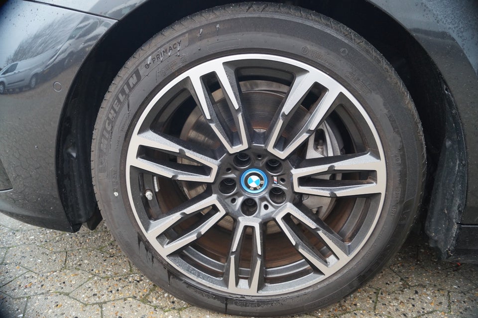 BMW i5 eDrive40 M-Sport 4d