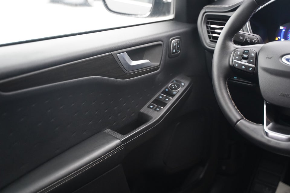 Ford Kuga 2,5 PHEV Vignale CVT 5d