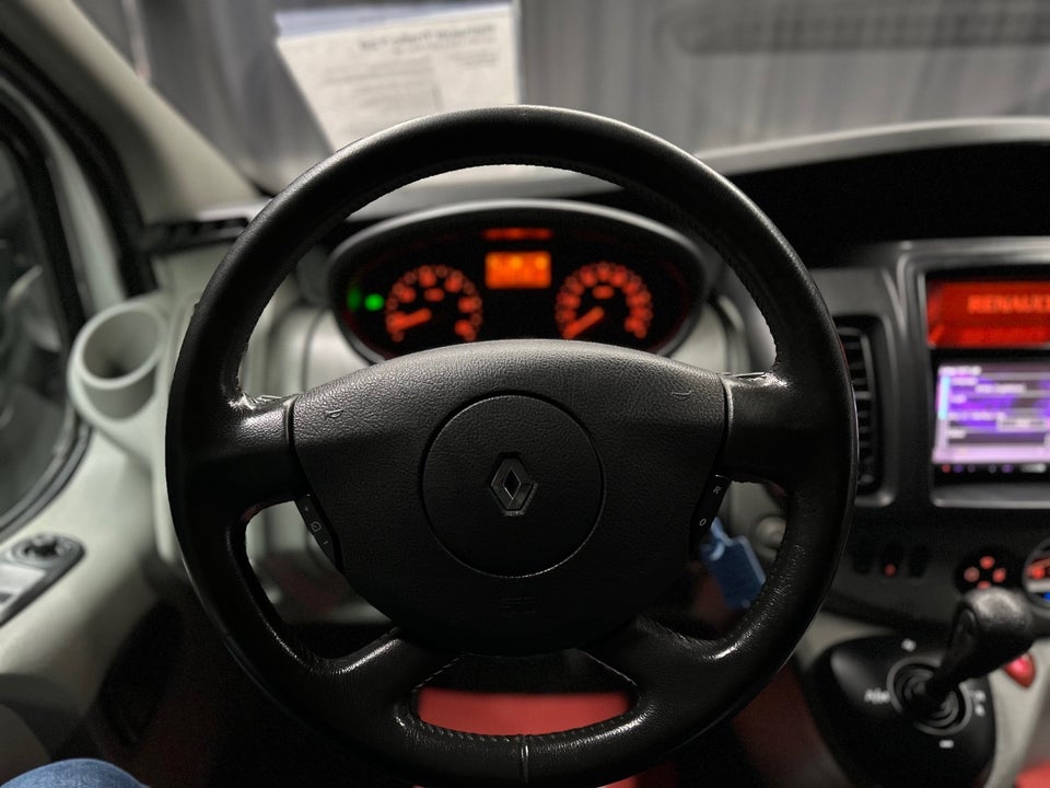 Renault Trafic T27 2,0 dCi 115 L1H1 4d