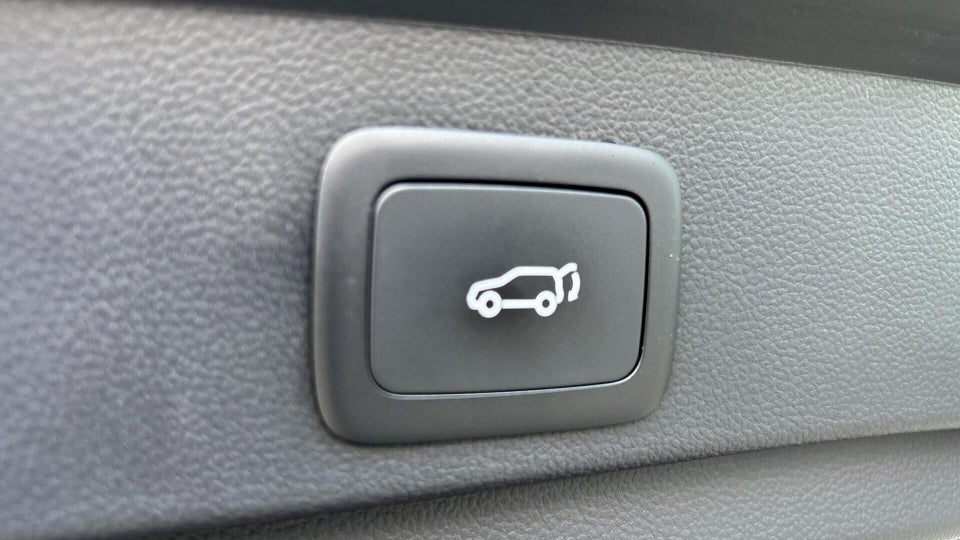 MG Marvel R Luxury 5d