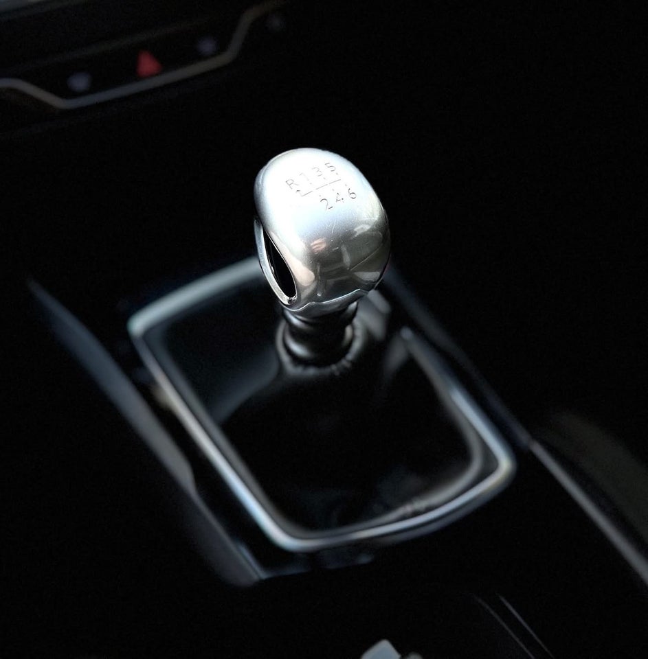 Peugeot 308 1,6 BlueHDi 120 Style 5d