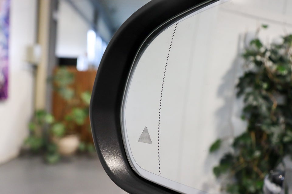 Mercedes EQB300 AMG Line 4Matic 5d