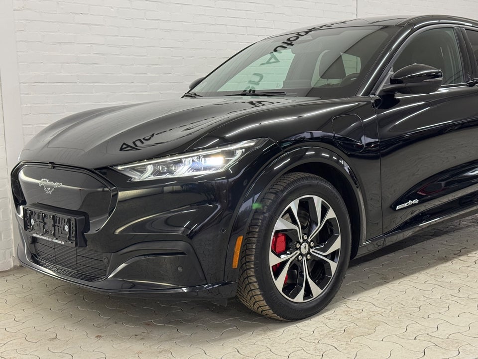 Ford Mustang Mach-E 70 Standard Range AWD 5d