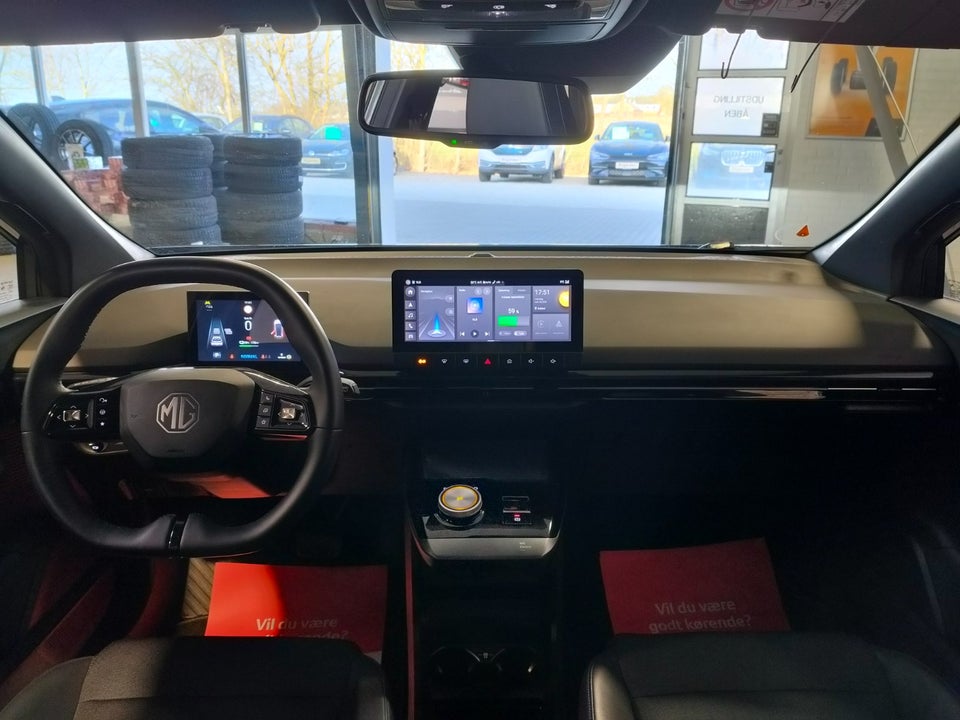 MG 4 77 Luxury Extended Range 5d