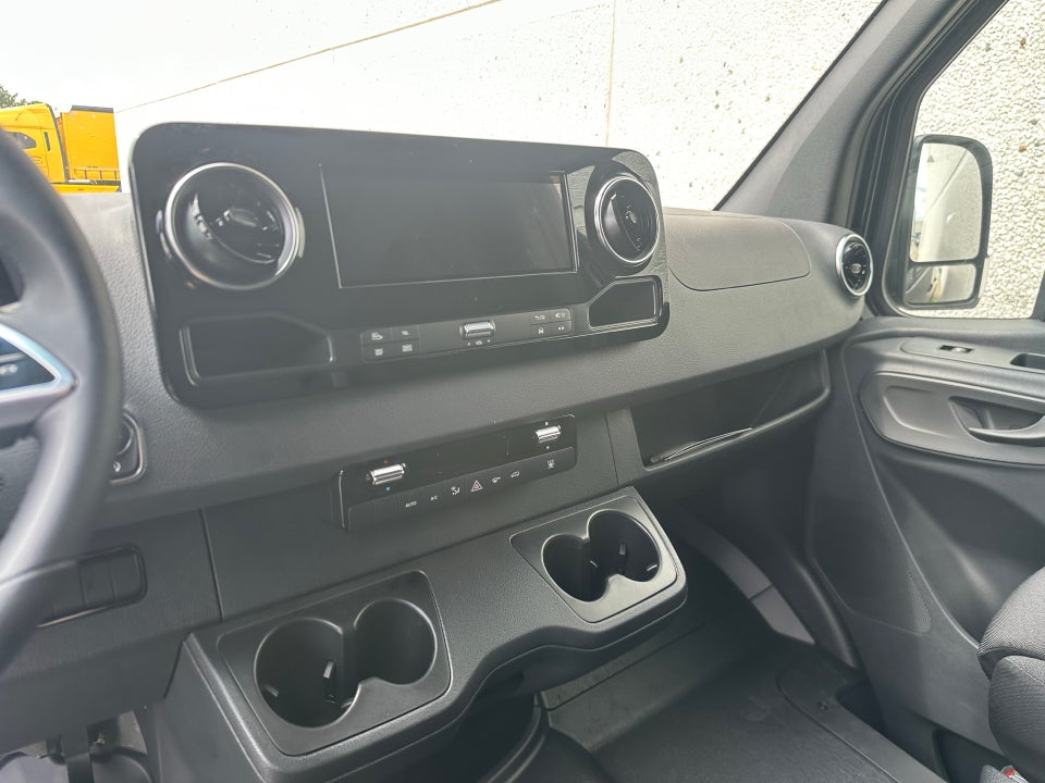 Mercedes Sprinter 317 2,0 CDi A2 Kassevogn SELECT RWD