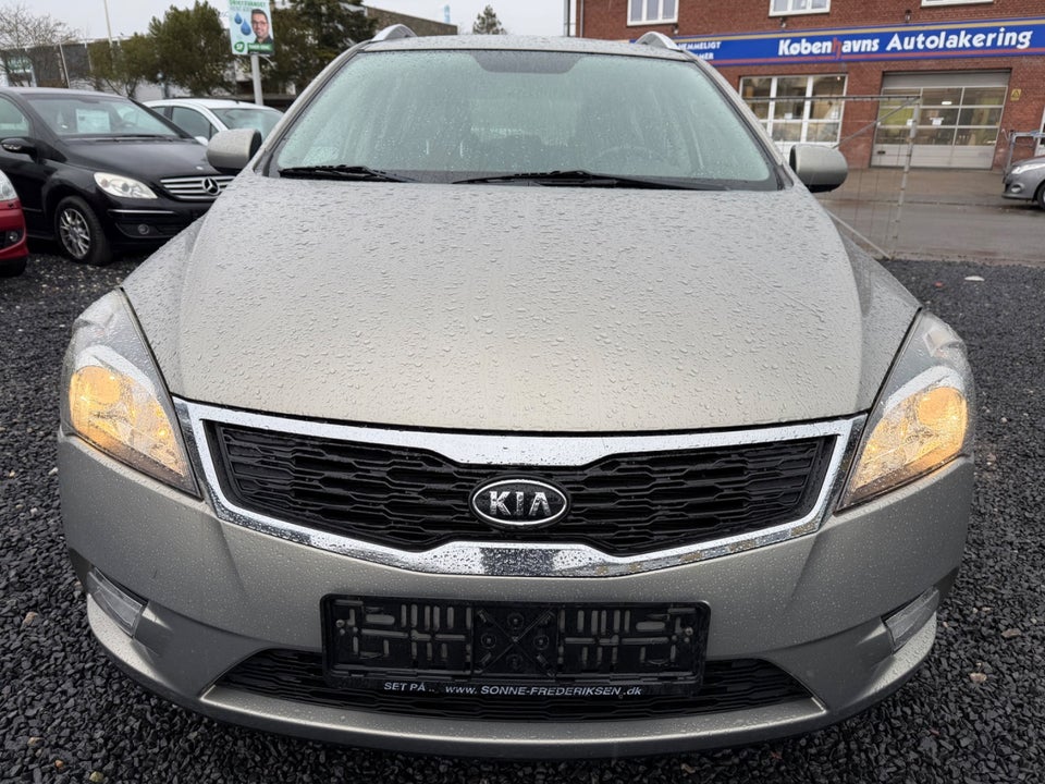 Kia Ceed 1,4 CVVT 105 Exclusive SW ECO 5d
