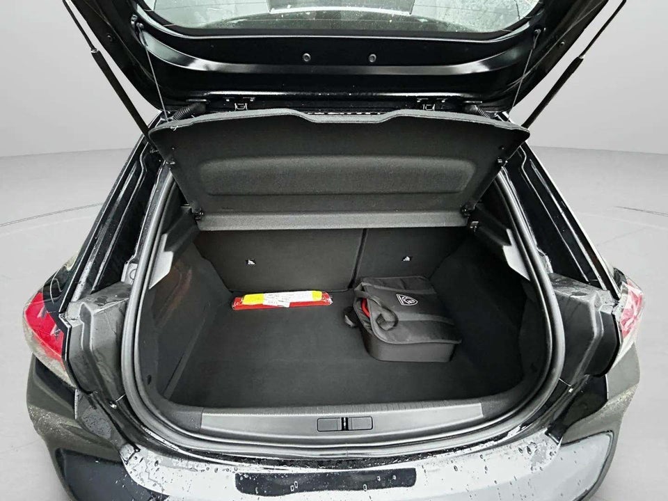 Peugeot e-208 50 Active Pack 5d
