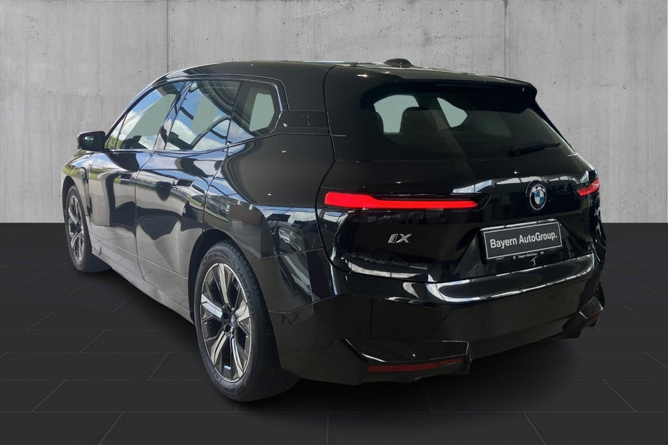 BMW iX xDrive40 Sport 5d
