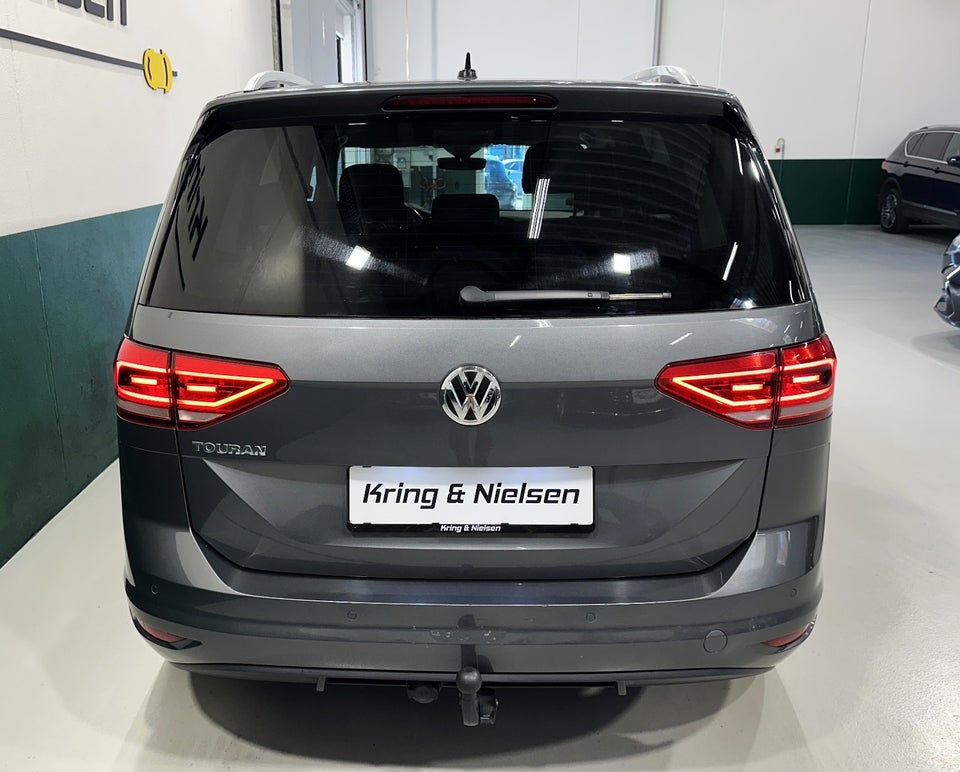 VW Touran 1,6 TDi 115 IQ.Drive DSG 7prs 5d