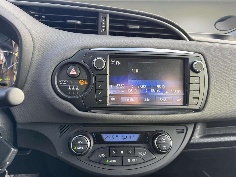 Toyota Yaris 1,5 Hybrid H1 e-CVT 5d