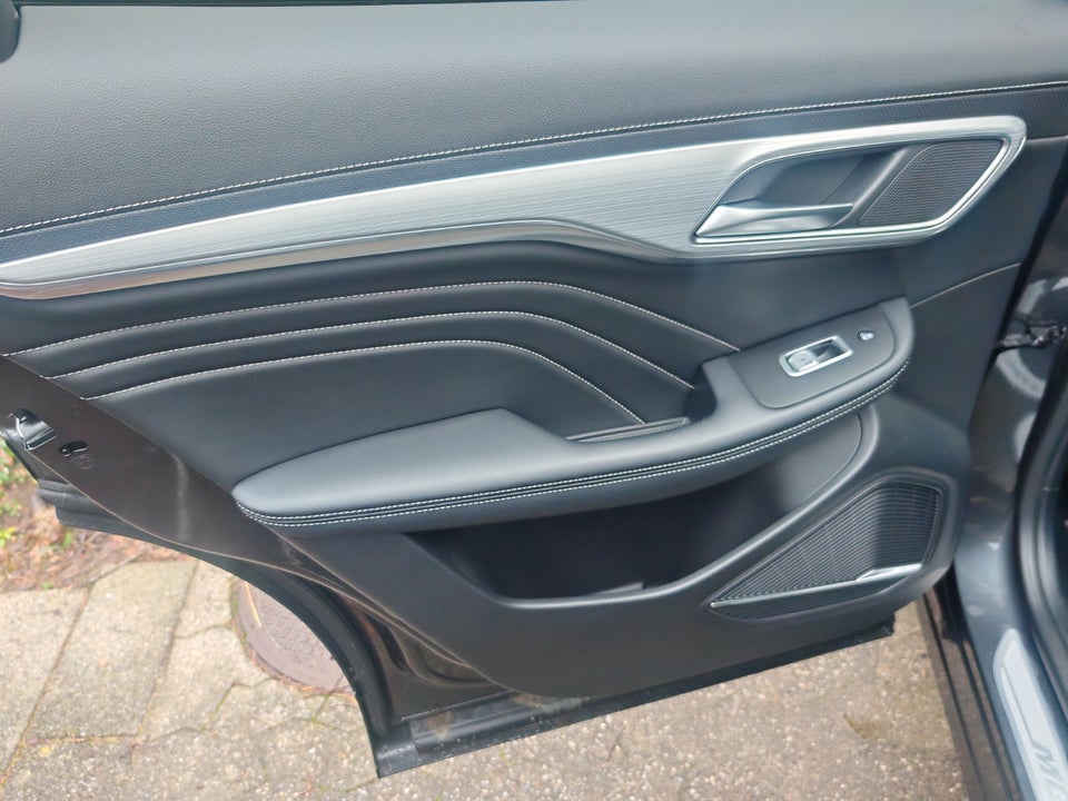 MG Marvel R Luxury 5d