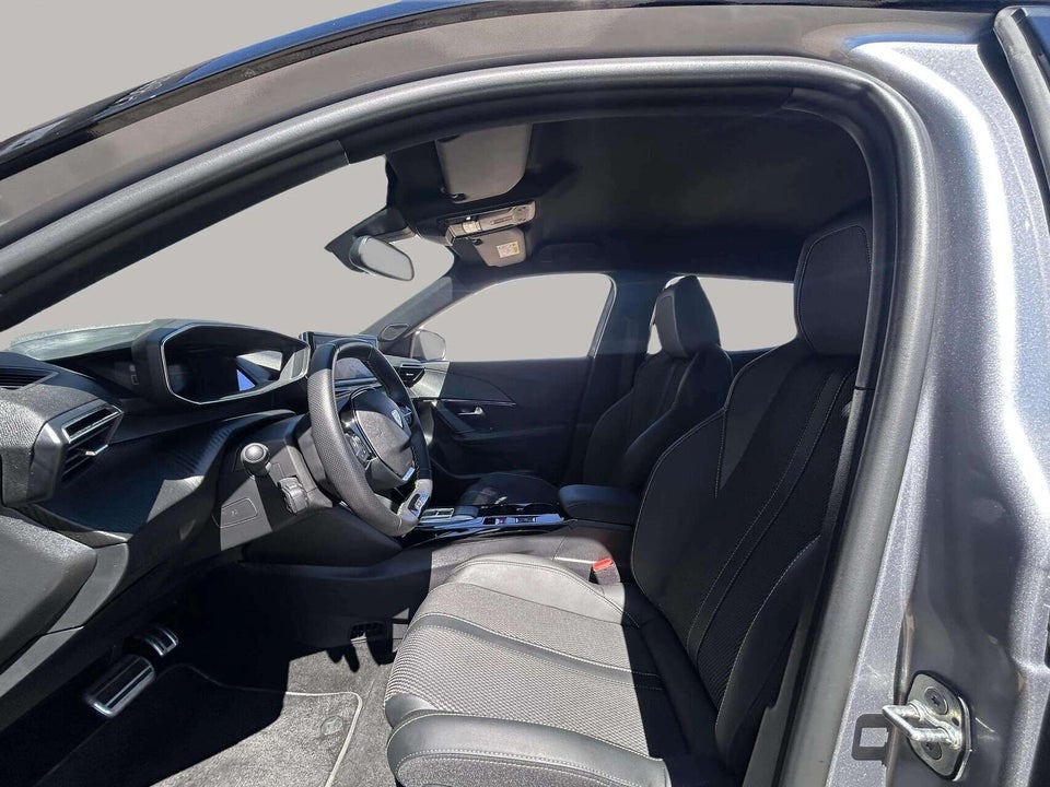 Peugeot e-2008 54 GT 5d