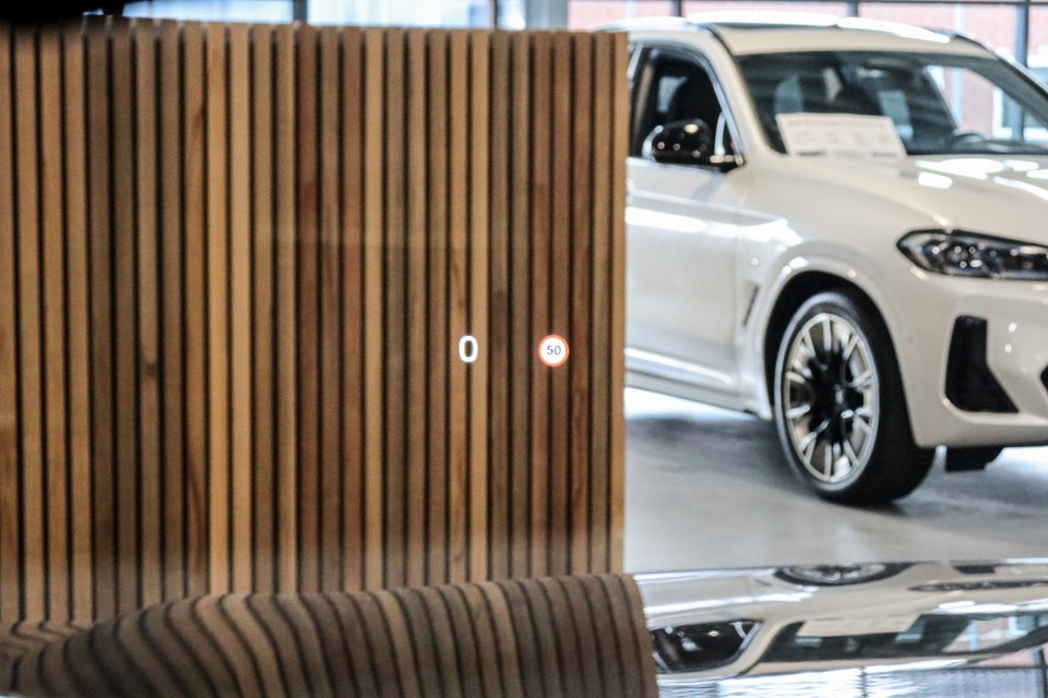 Volvo XC60 2,0 T8 ReCharge R-Design aut. AWD 5d