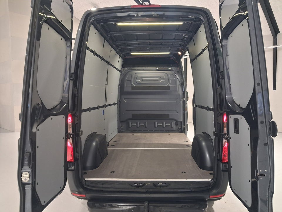 Mercedes Sprinter 214 2,2 CDi A2 Kassevogn aut. FWD