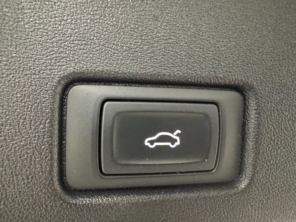 Audi Q4 e-tron 45 Attitude S-line quattro 5d