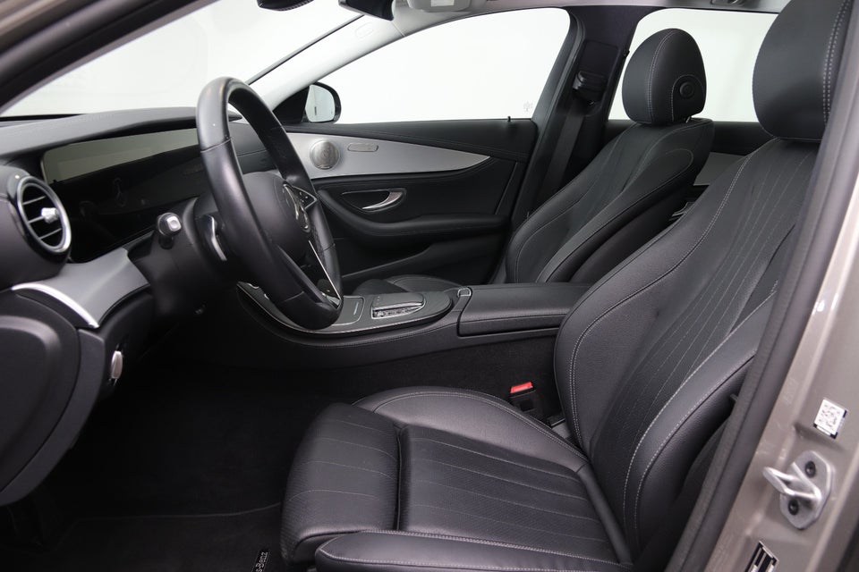 Mercedes E300 de 2,0 Advantage stc. aut. 5d