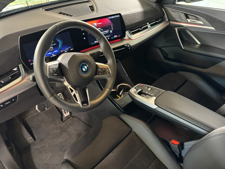 BMW iX2 xDrive30 M-Sport Premium 5d