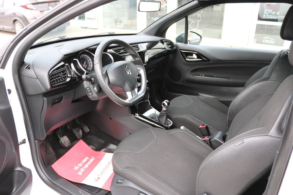 Citroën DS3 1,2 VTi 82 Design Cabrio 2d