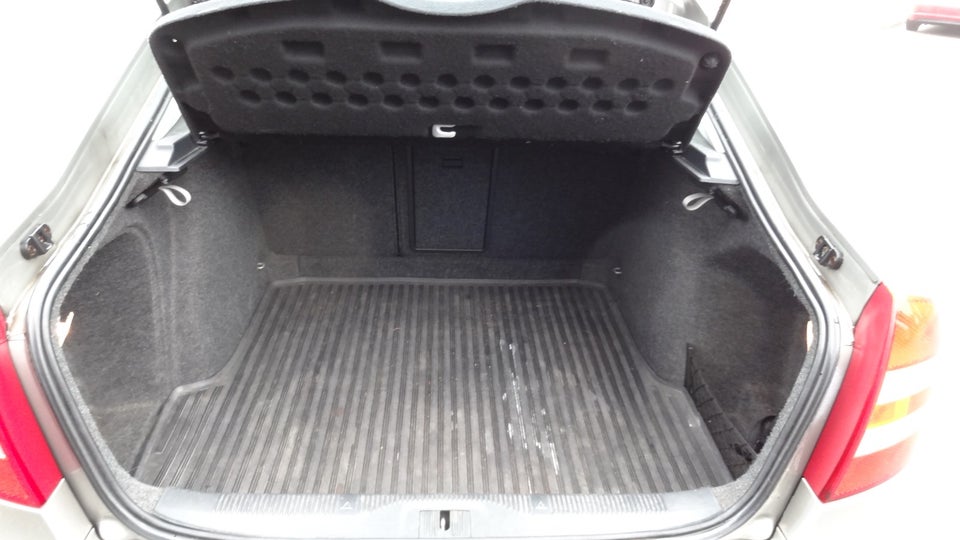 Skoda Octavia 1,9 TDi 105 Elegance 5d