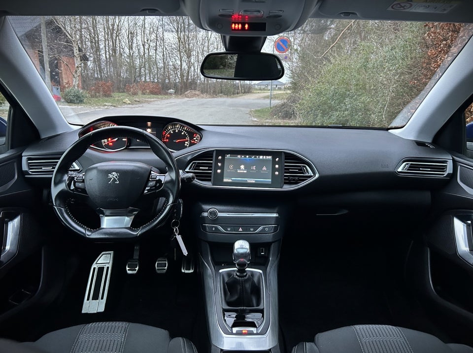 Peugeot 308 1,6 BlueHDi 120 Allure Sky SW 5d