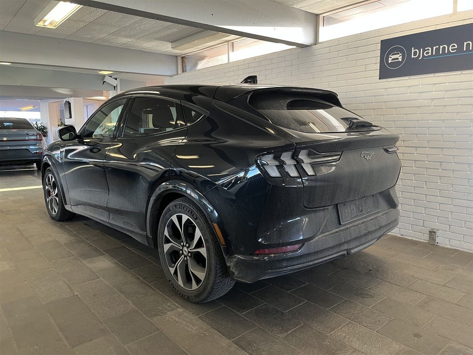 Ford Mustang Mach-E 88 Extended Range AWD 5d
