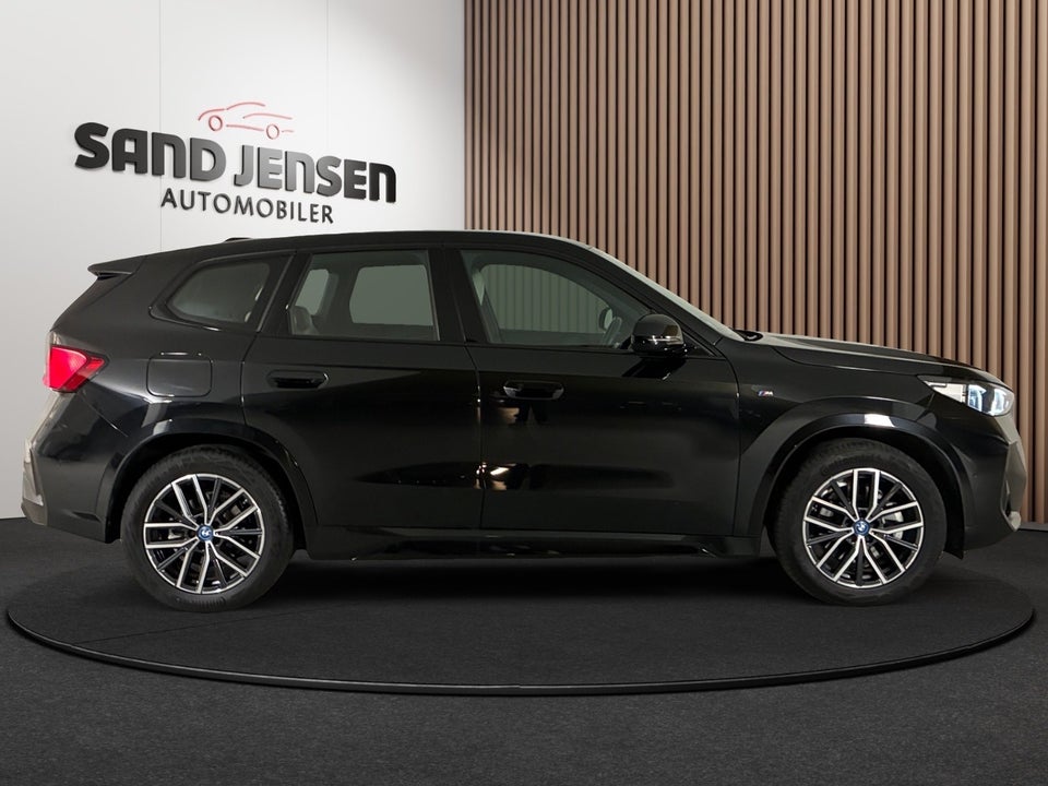 BMW iX1 xDrive30 M-Sport Premium 5d