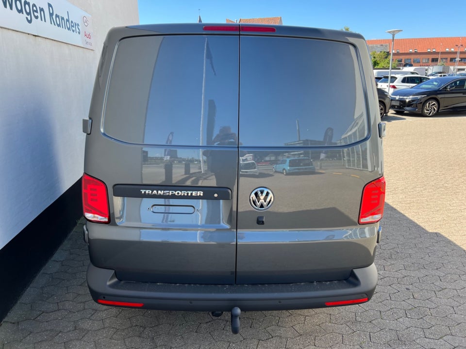 VW Transporter 2,0 TDi 150 Kassevogn DSG lang