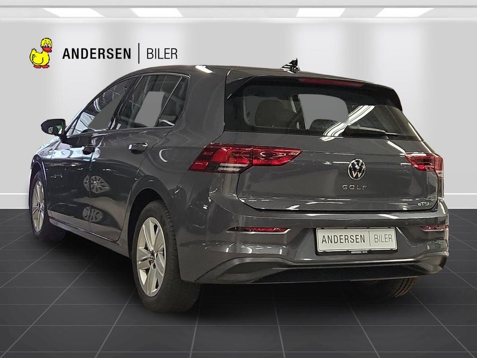 VW Golf VIII 1,5 eTSi 130 Life DSG 5d