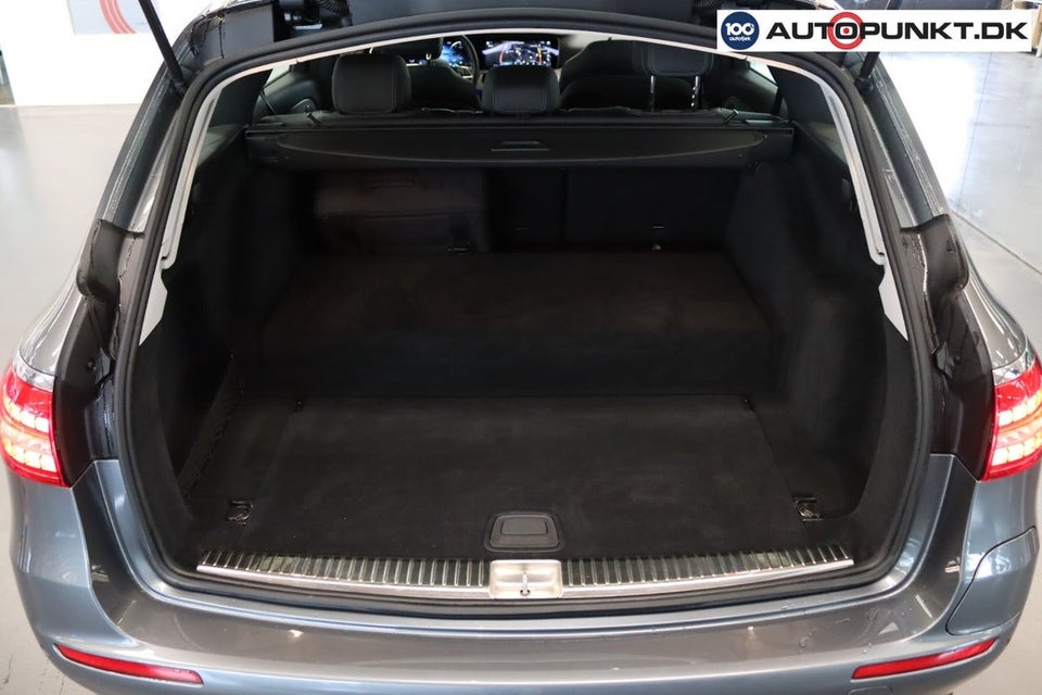 Mercedes E300 de 2,0 Advantage stc. aut. 5d