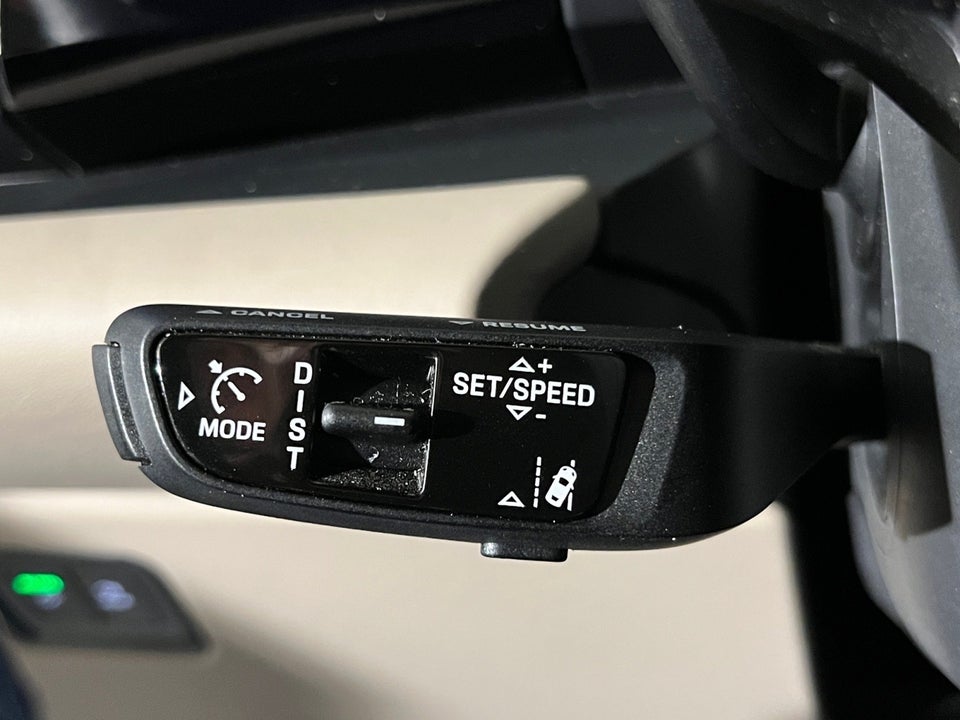 Porsche Macan Turbo 5d