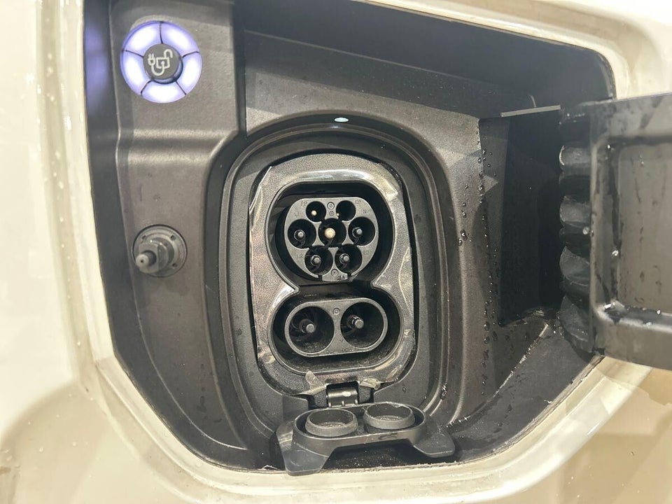 Ford E-Transit Custom 320L 64 Trend