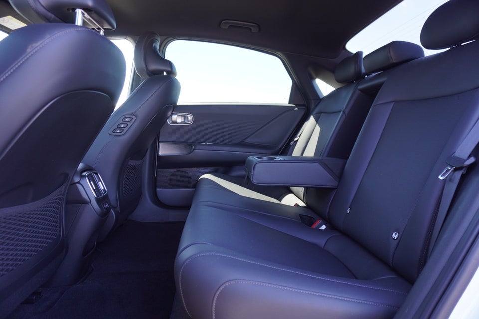 Hyundai Ioniq 6 77 Ultimate AWD 4d