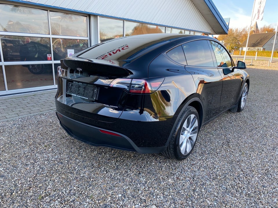 Tesla Model Y Long Range AWD 5d